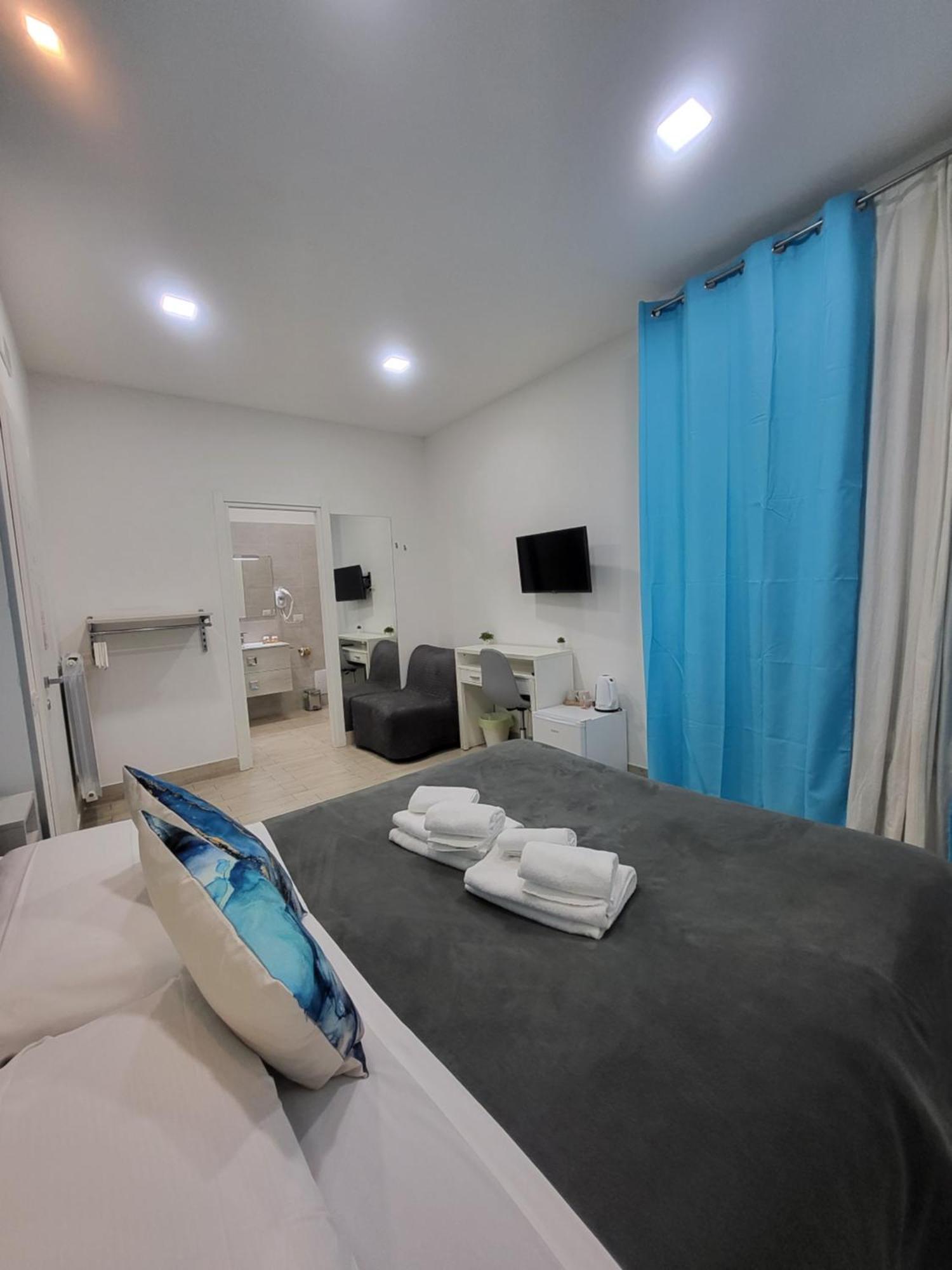 New Era Rooms เนเปิลส์ ภายนอก รูปภาพ
