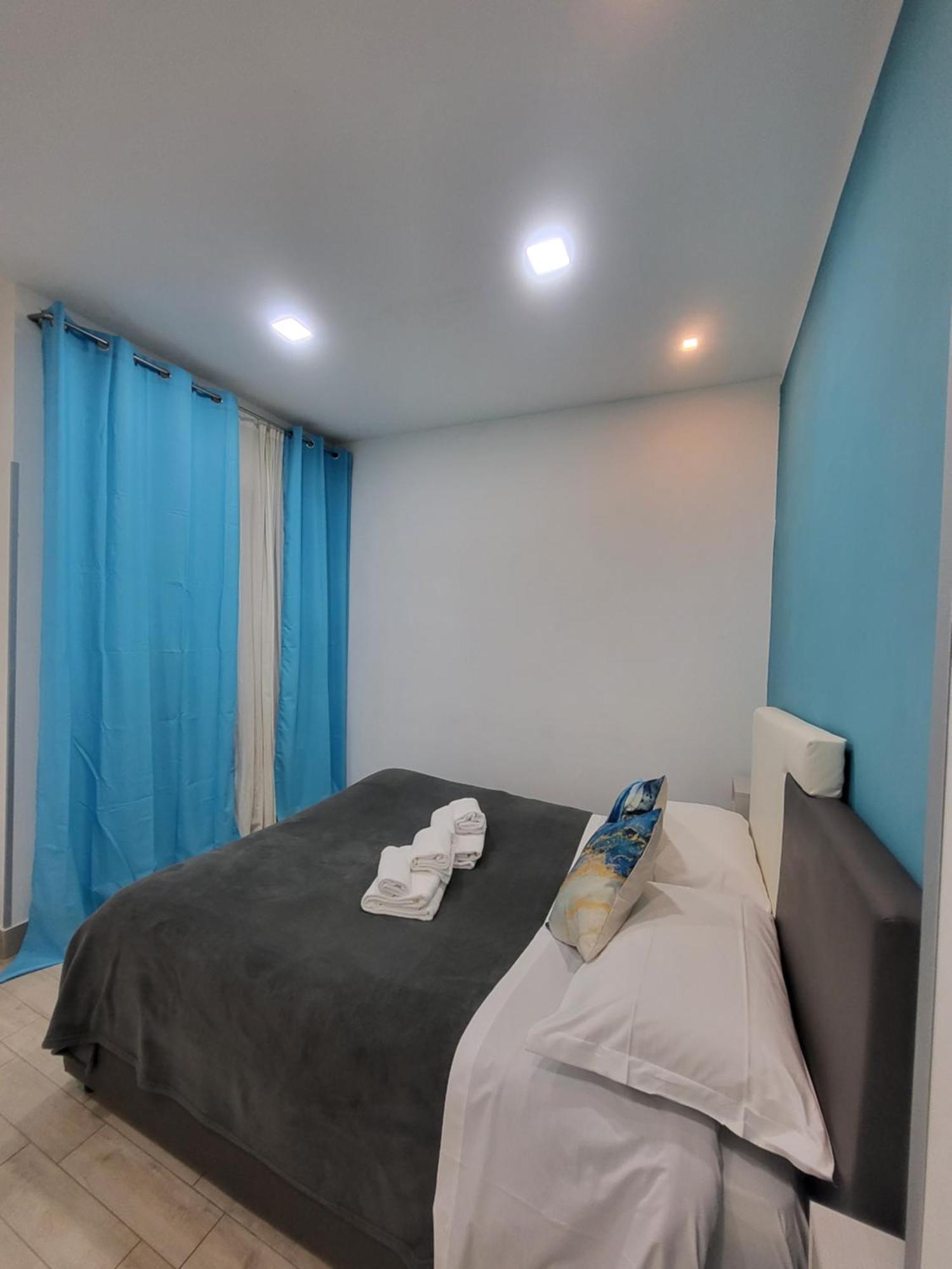 New Era Rooms เนเปิลส์ ภายนอก รูปภาพ